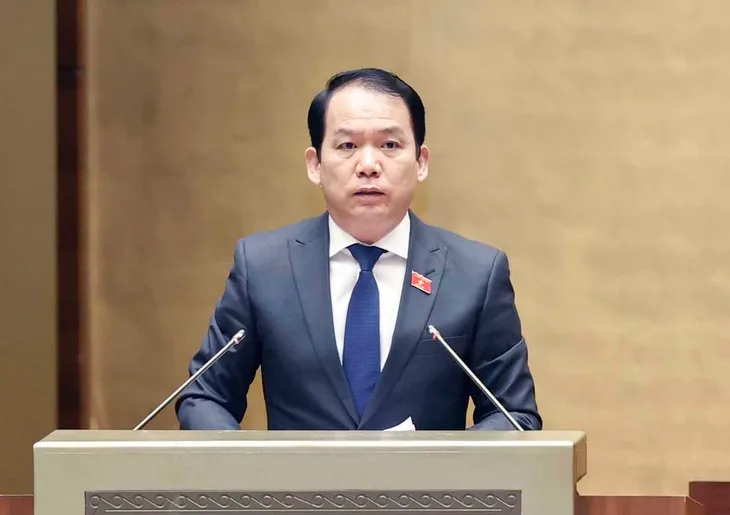 Không được ngăn chặn, cản trở việc phổ biến, sử dụng Quốc kỳ, Quốc ca - Ảnh 1. Không được ngăn chặn, cản trở việc phổ biến, sử dụng Quốc kỳ, Quốc ca - Ảnh 1.