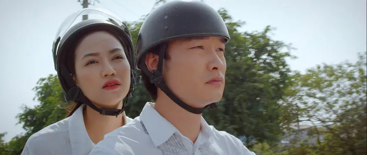 Lối về miền hoa - Tập 22: Thanh - Lợi hôn nhau đầy ngọt ngào - Ảnh 5. Lối về miền hoa - Tập 22: Thanh - Lợi hôn nhau đầy ngọt ngào - Ảnh 5.