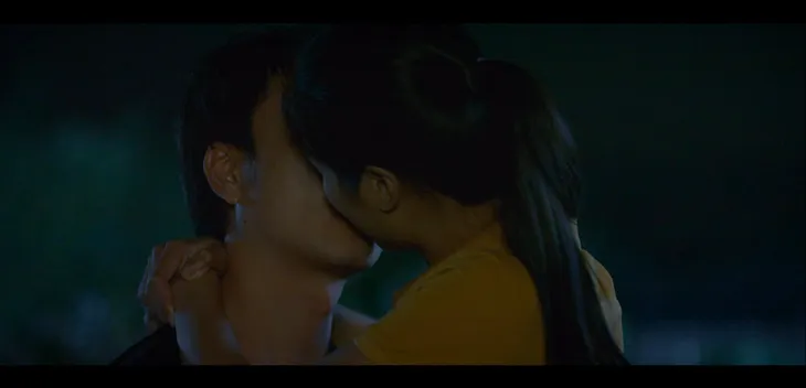Lối về miền hoa - Tập 22: Thanh - Lợi hôn nhau đầy ngọt ngào - Ảnh 2. Lối về miền hoa - Tập 22: Thanh - Lợi hôn nhau đầy ngọt ngào - Ảnh 2.