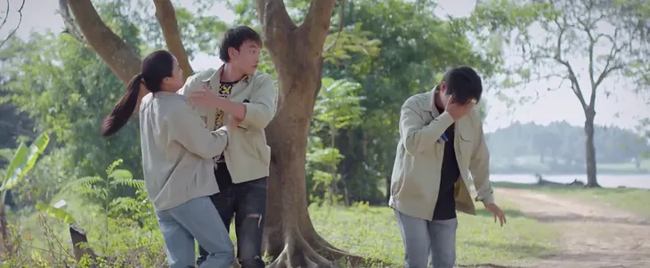 Lối về miền hoa - Tập 23: Lợi đòi hôn Thanh, Nghĩa ngượng phải che mắt - Ảnh 5. Lối về miền hoa - Tập 23: Lợi đòi hôn Thanh, Nghĩa ngượng phải che mắt - Ảnh 5.