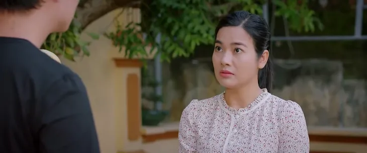 Lối về miền hoa - Tập cuối: Lợi lừa lại đầy ngoạn mục khi biết bí mật bệnh nan y của bố - Ảnh 2. Lối về miền hoa - Tập cuối: Lợi lừa lại đầy ngoạn mục khi biết bí mật bệnh nan y của bố - Ảnh 2.