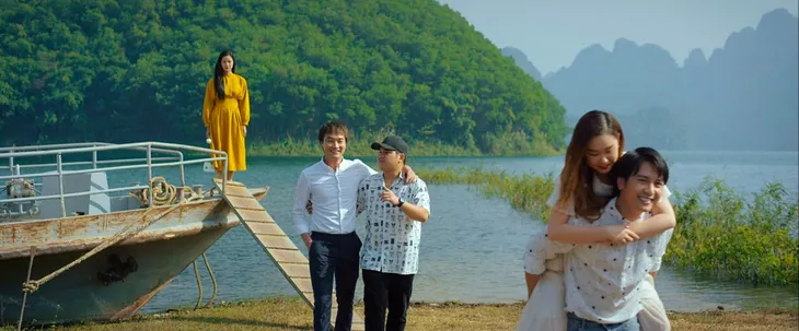 Lối về miền hoa - Tập cuối: Lợi lừa lại đầy ngoạn mục khi biết bí mật bệnh nan y của bố - Ảnh 19. Lối về miền hoa - Tập cuối: Lợi lừa lại đầy ngoạn mục khi biết bí mật bệnh nan y của bố - Ảnh 19.