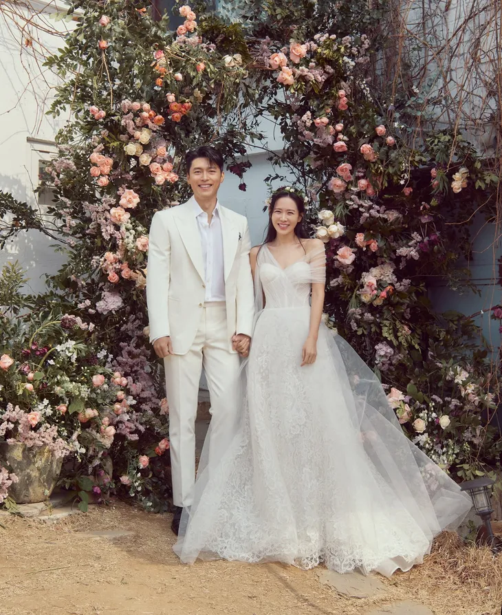 Đám cưới cổ tích của Hyun Bin và Son Ye Jin - Ảnh 2. Đám cưới cổ tích của Hyun Bin và Son Ye Jin - Ảnh 2.