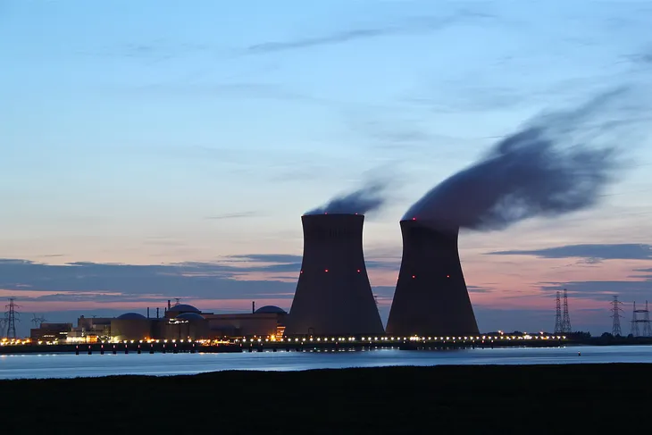 Ấn Độ nhập khẩu 100 tấn uranium sử dụng cho các nhà máy điện hạt nhân - Ảnh 1. Ấn Độ nhập khẩu 100 tấn uranium sử dụng cho các nhà máy điện hạt nhân - Ảnh 1.