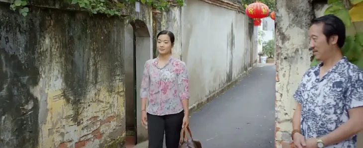 Lối về miền hoa - Tập cuối: Lợi lừa lại đầy ngoạn mục khi biết bí mật bệnh nan y của bố - Ảnh 13. Lối về miền hoa - Tập cuối: Lợi lừa lại đầy ngoạn mục khi biết bí mật bệnh nan y của bố - Ảnh 13.