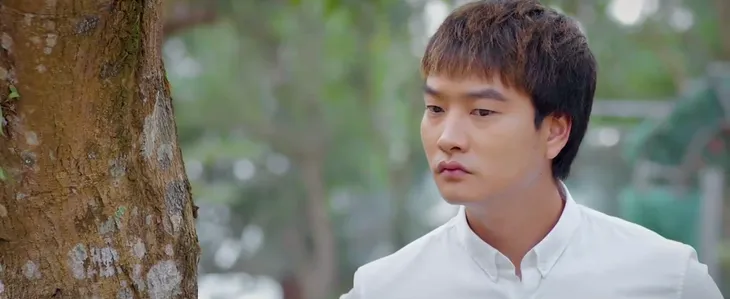 Lối về miền hoa - Tập cuối: Lợi lừa lại đầy ngoạn mục khi biết bí mật bệnh nan y của bố - Ảnh 22. Lối về miền hoa - Tập cuối: Lợi lừa lại đầy ngoạn mục khi biết bí mật bệnh nan y của bố - Ảnh 22.