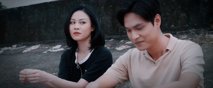 Loạt khoảnh khắc đốn tim của 4 cặp đôi phim Lối về miền hoa - Ảnh 24. Loạt khoảnh khắc đốn tim của 4 cặp đôi phim Lối về miền hoa - Ảnh 24.