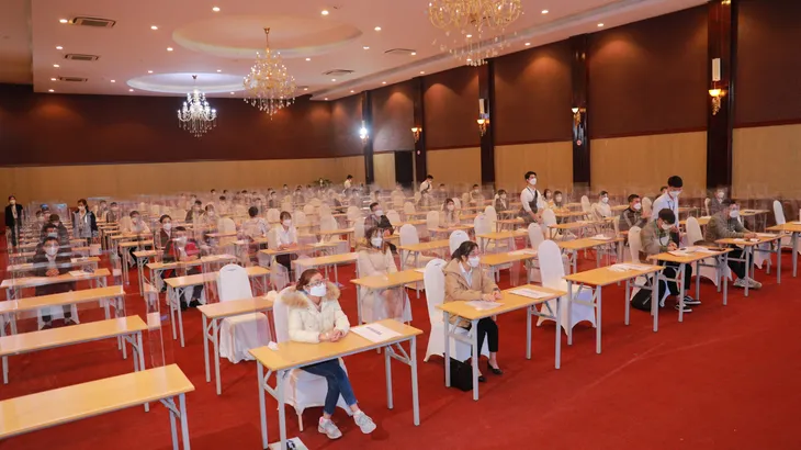 2.400 kỹ sư, cử nhân dự thi GSAT 2022 - Ảnh 1. 2.400 kỹ sư, cử nhân dự thi GSAT 2022 - Ảnh 1.