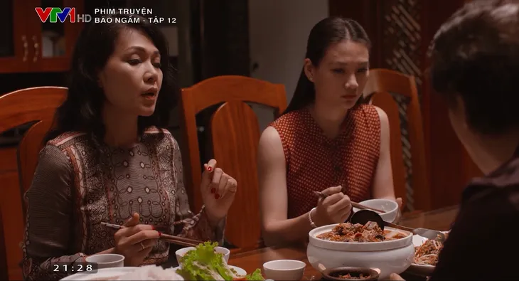 Bão ngầm - Tập 12: Lão Tuất sai đàn em viết đơn tố cáo nặc danh yêu cầu kỷ luật Đại tá Hà - Ảnh 10. Bão ngầm - Tập 12: Lão Tuất sai đàn em viết đơn tố cáo nặc danh yêu cầu kỷ luật Đại tá Hà - Ảnh 10.