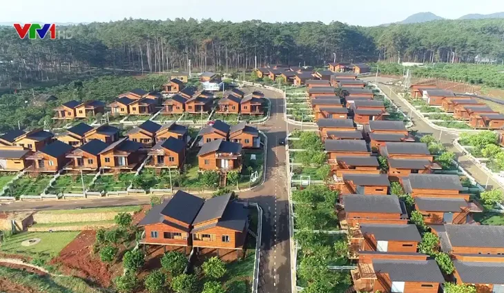 Núp bóng hiến đất làm đường để phân lô bán nền - Ảnh 1. Núp bóng hiến đất làm đường để phân lô bán nền - Ảnh 1.
