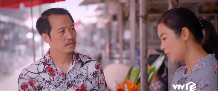 Lối về miền hoa: Loạt áo hoa chất chơi của chú Lâm và Linh nấm - Ảnh 1. Lối về miền hoa: Loạt áo hoa chất chơi của chú Lâm và Linh nấm - Ảnh 1.