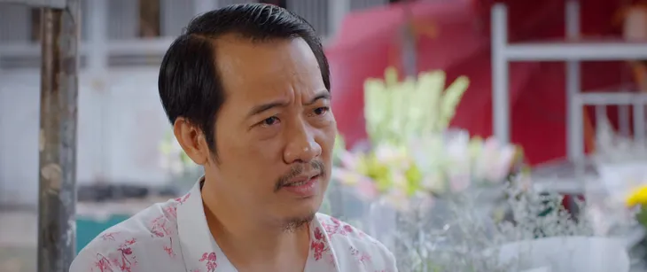 Lối về miền hoa: Loạt áo hoa chất chơi của chú Lâm và Linh nấm - Ảnh 6. Lối về miền hoa: Loạt áo hoa chất chơi của chú Lâm và Linh nấm - Ảnh 6.