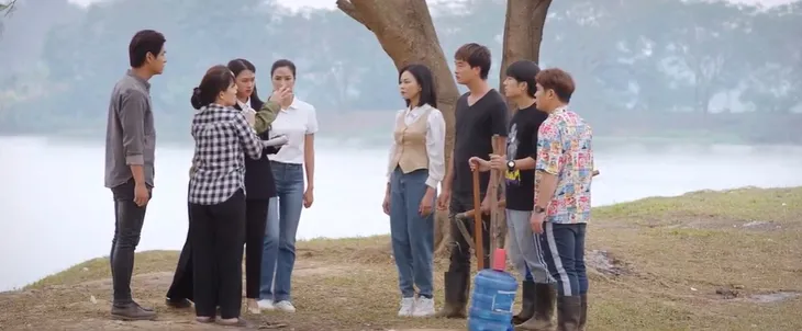 Lối về miền hoa - Tập 15: Lập kế hoạch bắt Thắng tại trận, Lợi vẫn bị bố phạt vì sai ở đâu? - Ảnh 1. Lối về miền hoa - Tập 15: Lập kế hoạch bắt Thắng tại trận, Lợi vẫn bị bố phạt vì sai ở đâu? - Ảnh 1.