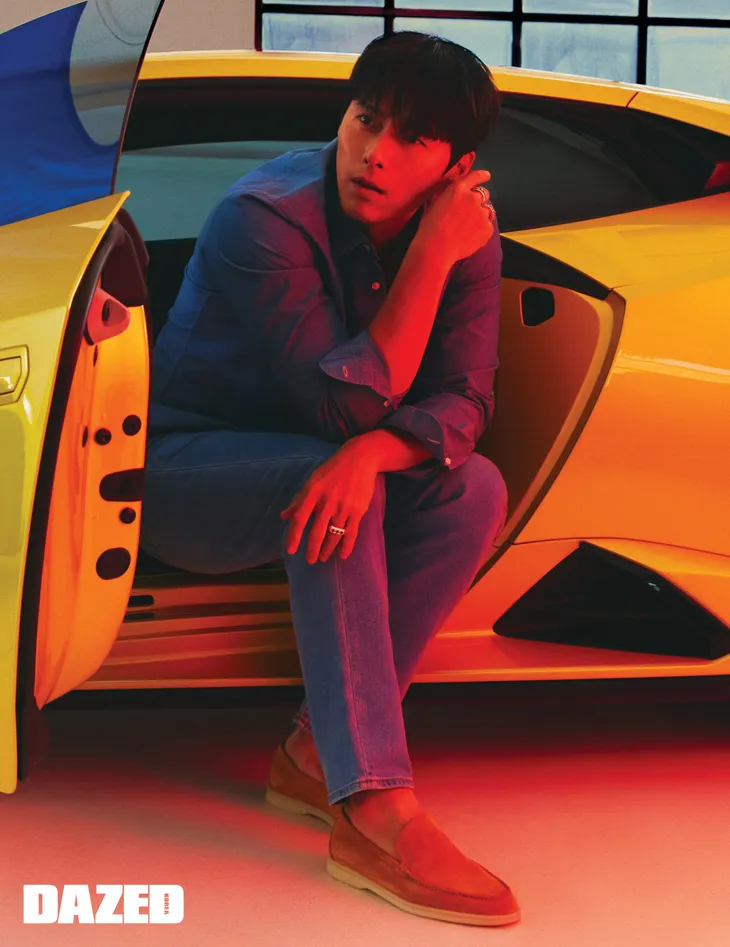 Hậu thông báo kết hôn, Hyun Bin xuất hiện đầy lịch lãm trên Dazed - Ảnh 4. Hậu thông báo kết hôn, Hyun Bin xuất hiện đầy lịch lãm trên Dazed - Ảnh 4.