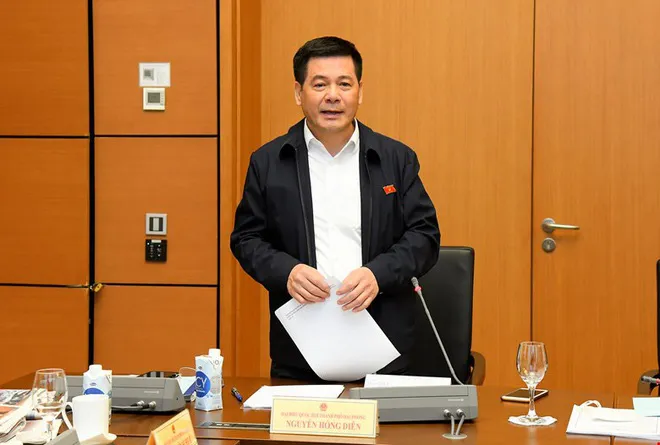 Ủy ban Thường vụ Quốc hội sẽ chất vấn về vấn đề xăng dầu, đất đai - Ảnh 1. Ủy ban Thường vụ Quốc hội sẽ chất vấn về vấn đề xăng dầu, đất đai - Ảnh 1.