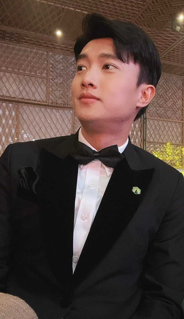 Quốc Trường, Quang Vinh, Lý Quí Khánh diện vest đen đo độ lịch lãm - Ảnh 5. Quốc Trường, Quang Vinh, Lý Quí Khánh diện vest đen đo độ lịch lãm - Ảnh 5.
