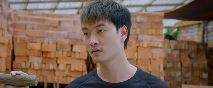 Lối về miền hoa - Tập 15: Lợi bắt quả tang Thắng - Mạnh câu kết lừa đảo - Ảnh 5. Lối về miền hoa - Tập 15: Lợi bắt quả tang Thắng - Mạnh câu kết lừa đảo - Ảnh 5.