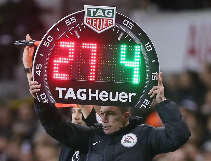 Premier League 2022/23 áp dụng luật thay 5 người mỗi trận - Ảnh 1. Premier League 2022/23 áp dụng luật thay 5 người mỗi trận - Ảnh 1.