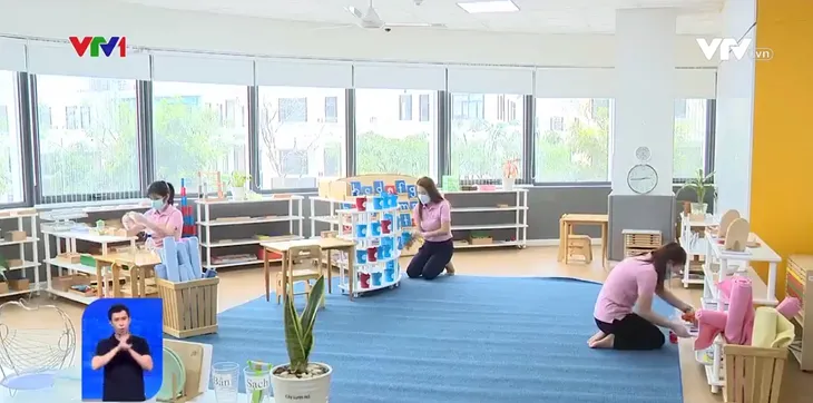 Các trường mầm non chuẩn bị kỹ để đón học sinh - Ảnh 1.
