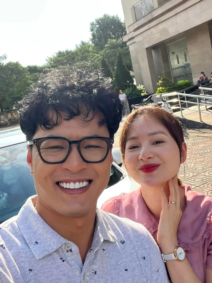 Hậu trường Thương ngày nắng về: Huyền Lizzie cười cực tươi bên mẹ ruột - Ảnh 6. Hậu trường Thương ngày nắng về: Huyền Lizzie cười cực tươi bên mẹ ruột - Ảnh 6.