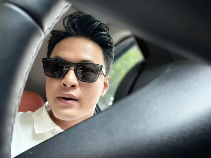 Diễn viên Việt tuần qua: Hồng Đăng làm lái xe taxi, Lương Thu Trang gặp lại ông nội - Ảnh 6. Diễn viên Việt tuần qua: Hồng Đăng làm lái xe taxi, Lương Thu Trang gặp lại ông nội - Ảnh 6.