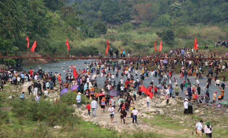 Sôi động lễ hội Then Kin Pang ở Lai Châu - Ảnh 3.