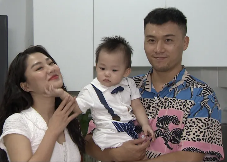 Cuộc chiến nuôi con: Diễn viên Xuân Phúc toát mồ hôi hột nấu ăn cho con - Ảnh 1. Cuộc chiến nuôi con: Diễn viên Xuân Phúc toát mồ hôi hột nấu ăn cho con - Ảnh 1.
