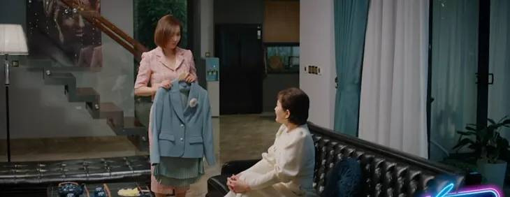 Thương ngày nắng về 2 - Tập 5: Bà Nhung miệt thị Trang là con bà bán bún riêu - Ảnh 2. Thương ngày nắng về 2 - Tập 5: Bà Nhung miệt thị Trang là con bà bán bún riêu - Ảnh 2.