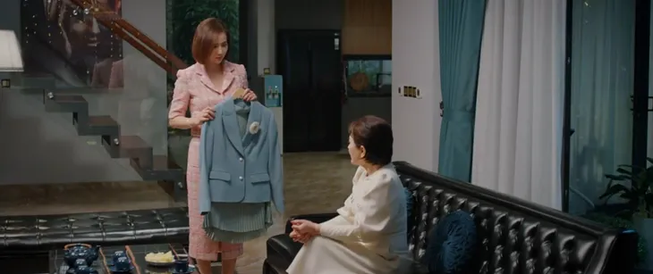 Thương ngày nắng về 2 - Tập 5: Vân Trang bật khóc nức nở khi bị mẹ đẻ xúc phạm - Ảnh 1. Thương ngày nắng về 2 - Tập 5: Vân Trang bật khóc nức nở khi bị mẹ đẻ xúc phạm - Ảnh 1.