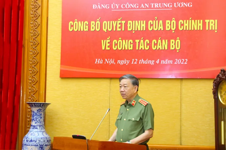 Bộ Chính trị chỉ định 2 Thiếu tướng tham gia Ban Thường vụ Đảng ủy Công an Trung ương - Ảnh 2. Bộ Chính trị chỉ định 2 Thiếu tướng tham gia Ban Thường vụ Đảng ủy Công an Trung ương - Ảnh 2.
