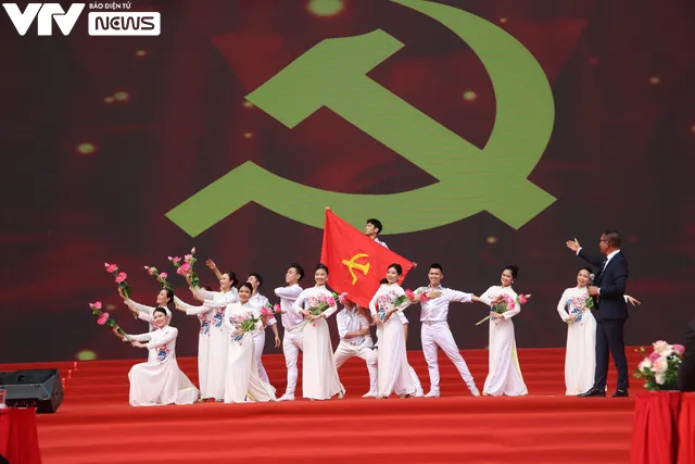 Tưng bừng ngày khai mạc Hội báo toàn quốc 2022 - Ảnh 9. Tưng bừng ngày khai mạc Hội báo toàn quốc 2022 - Ảnh 9.