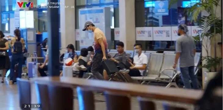 Bão ngầm - Tập 38: Toán muốn tố cáo băng nhóm buôn ma túy nhưng đen đủi lại gặp phải cảnh sát biến chất - Ảnh 10. Bão ngầm - Tập 38: Toán muốn tố cáo băng nhóm buôn ma túy nhưng đen đủi lại gặp phải cảnh sát biến chất - Ảnh 10.