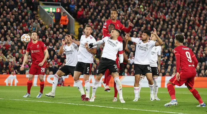 UEFA Champions League | Liverpool thót tim trước Benfica - Ảnh 1. UEFA Champions League | Liverpool thót tim trước Benfica - Ảnh 1.