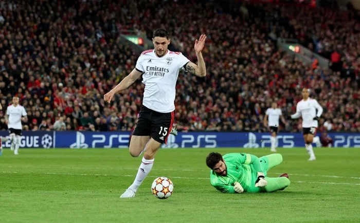 UEFA Champions League | Liverpool thót tim trước Benfica - Ảnh 4. UEFA Champions League | Liverpool thót tim trước Benfica - Ảnh 4.