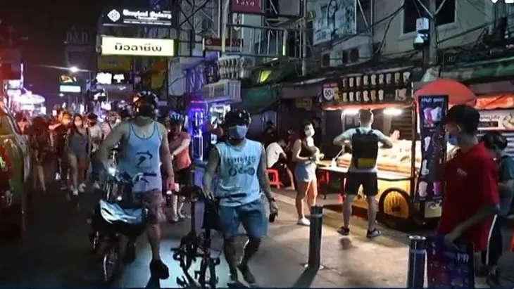 Tết cổ truyền Songkran: Thái Lan không thực hiện nghi thức té nước truyền thống - Ảnh 1. Tết cổ truyền Songkran: Thái Lan không thực hiện nghi thức té nước truyền thống - Ảnh 1.