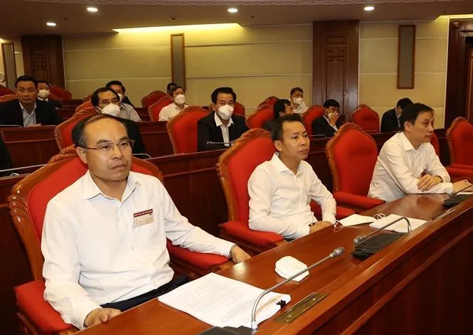 Bộ Chính trị tổ chức Hội nghị toàn quốc quán triệt và triển khai Nghị quyết 11-NQ/TW - Ảnh 2. Bộ Chính trị tổ chức Hội nghị toàn quốc quán triệt và triển khai Nghị quyết 11-NQ/TW - Ảnh 2.
