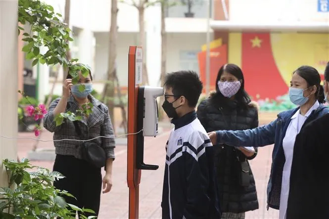 Hà Nội tiêm vaccine phòng COVID-19 cho trẻ em: Phụ huynh yên tâm, học sinh hào hứng - Ảnh 1. Hà Nội tiêm vaccine phòng COVID-19 cho trẻ em: Phụ huynh yên tâm, học sinh hào hứng - Ảnh 1.