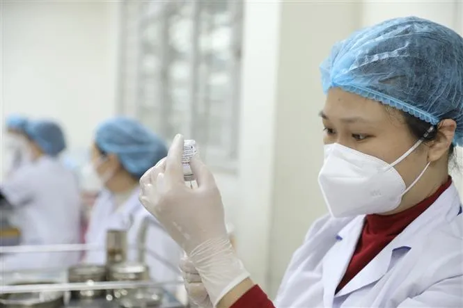 Hà Nội tiêm vaccine phòng COVID-19 cho trẻ em: Phụ huynh yên tâm, học sinh hào hứng - Ảnh 4. Hà Nội tiêm vaccine phòng COVID-19 cho trẻ em: Phụ huynh yên tâm, học sinh hào hứng - Ảnh 4.