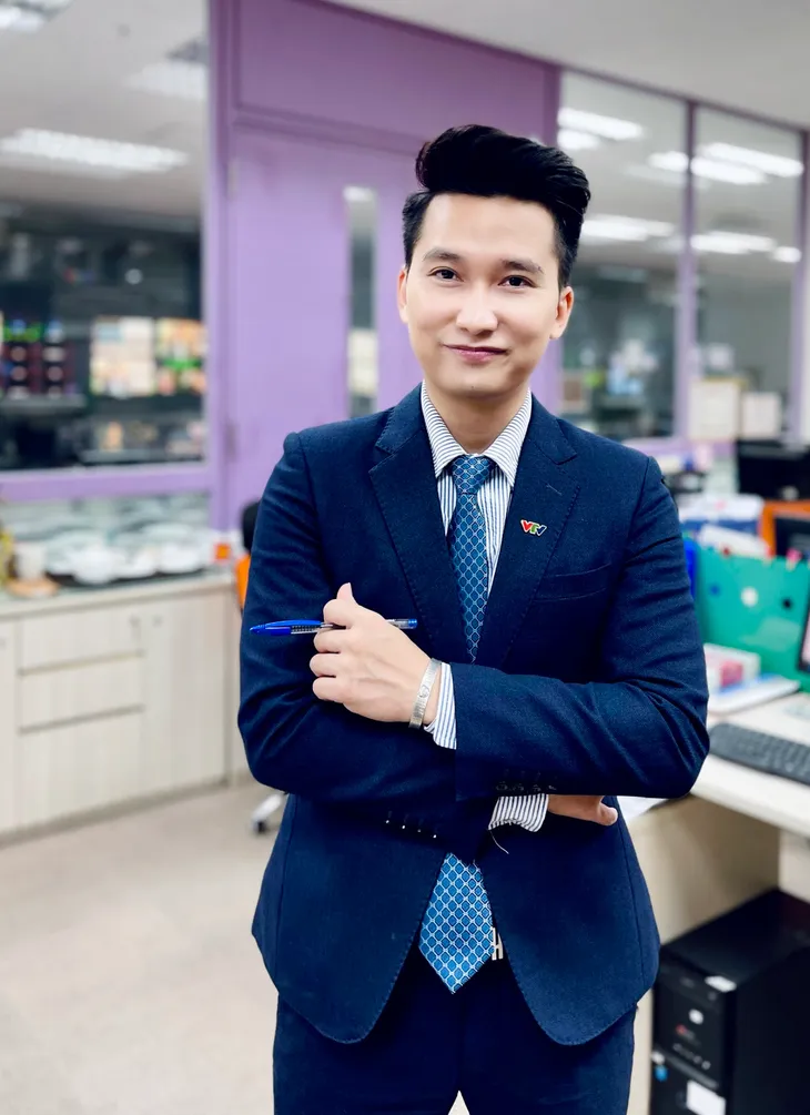 BTV Huy Hoàng: Thách thức cũng là cơ hội - Ảnh 1. BTV Huy Hoàng: Thách thức cũng là cơ hội - Ảnh 1.