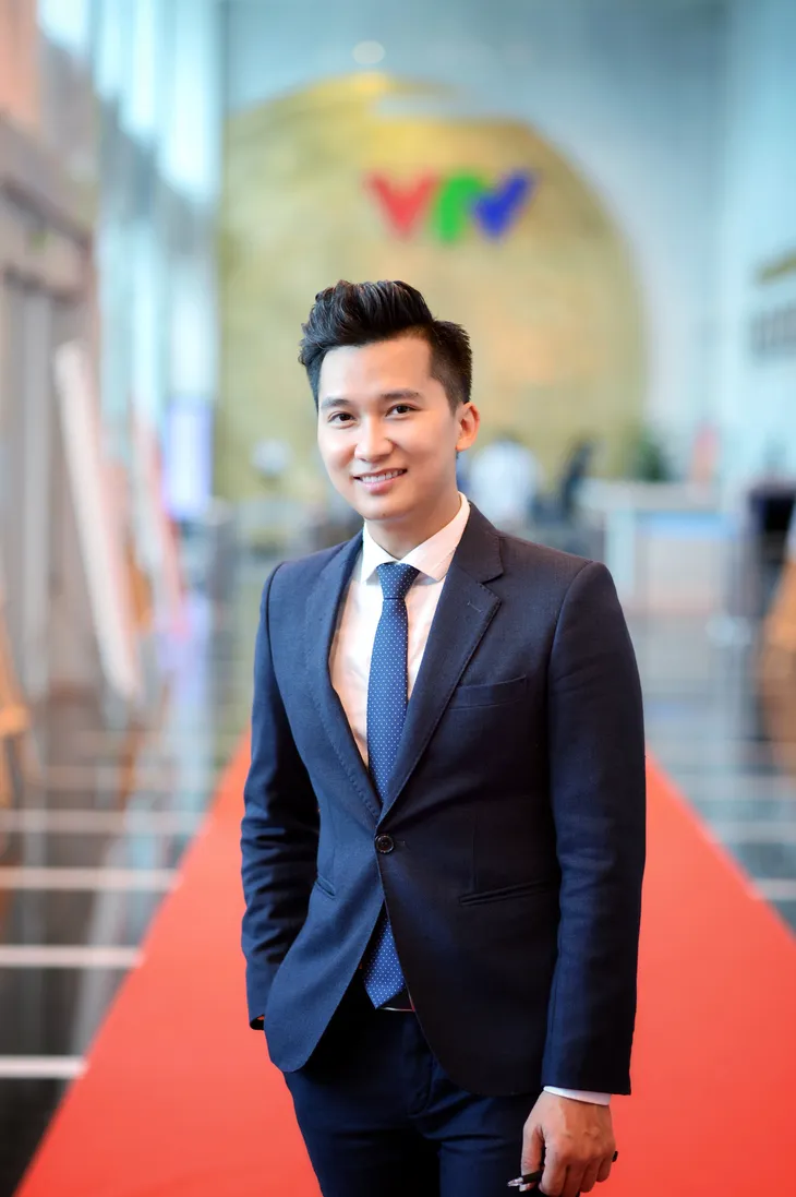 BTV Huy Hoàng: Thách thức cũng là cơ hội - Ảnh 2. BTV Huy Hoàng: Thách thức cũng là cơ hội - Ảnh 2.