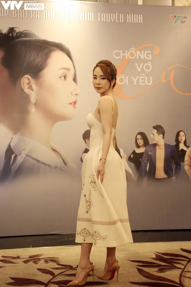 Quỳnh Nga có bé đường, Lã Thanh Huyền một tay trị tất cả trong phim mới - Ảnh 12. Quỳnh Nga có bé đường, Lã Thanh Huyền một tay trị tất cả trong phim mới - Ảnh 12.