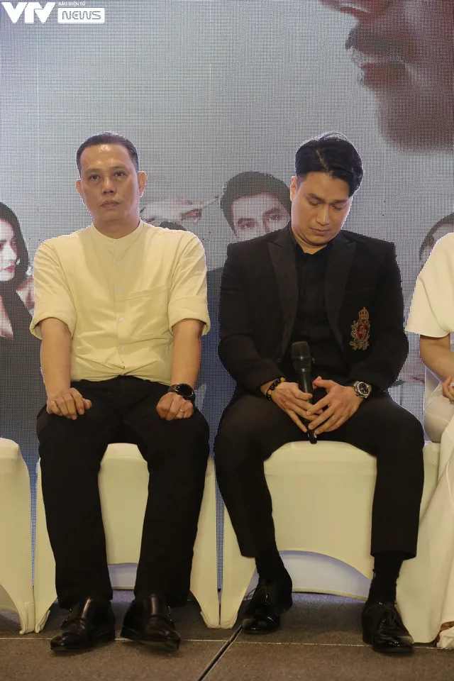 Việt Anh bật khóc, thừa nhận nhớ con trong họp báo ra mắt phim mới - Ảnh 6. Việt Anh bật khóc, thừa nhận nhớ con trong họp báo ra mắt phim mới - Ảnh 6.