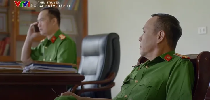 Bão ngầm - Tập 41: Ông trùm Quách Đại Đức không yên tâm về Tú - Ảnh 1. Bão ngầm - Tập 41: Ông trùm Quách Đại Đức không yên tâm về Tú - Ảnh 1.