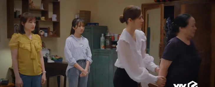 Thương ngày nắng về 2 - Tập 8: Vân Trang khóc hết nước mắt vì bị đuổi khỏi nhà - Ảnh 3. Thương ngày nắng về 2 - Tập 8: Vân Trang khóc hết nước mắt vì bị đuổi khỏi nhà - Ảnh 3.