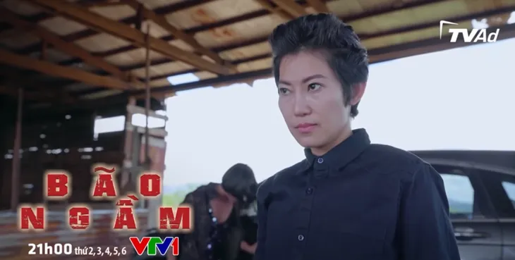 Bão ngầm - Tập 41: Ong chúa ra tay sát hại người tình - Ảnh 1. Bão ngầm - Tập 41: Ong chúa ra tay sát hại người tình - Ảnh 1.