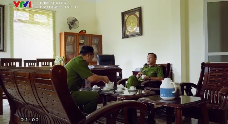 Bão ngầm - Tập 41: Ông trùm Quách Đại Đức không yên tâm về Tú - Ảnh 2. Bão ngầm - Tập 41: Ông trùm Quách Đại Đức không yên tâm về Tú - Ảnh 2.
