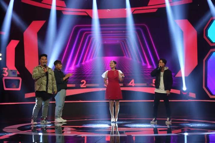 Yuno Bigboi “bắn” beatbox cho Lâm Vỹ Dạ hát Vọng kim lang của cố ca sĩ Phi Nhung - Ảnh 1. Yuno Bigboi “bắn” beatbox cho Lâm Vỹ Dạ hát Vọng kim lang của cố ca sĩ Phi Nhung - Ảnh 1.
