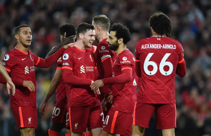 Vùi dập Man Utd, Liverpool vươn lên đỉnh bảng Ngoại hạng Anh - Ảnh 1. Vùi dập Man Utd, Liverpool vươn lên đỉnh bảng Ngoại hạng Anh - Ảnh 1.