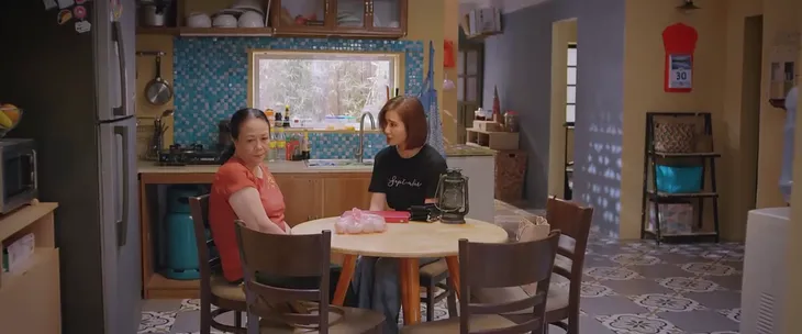 Thương ngày nắng về 2 - Tập 9: Bà Nga hết giận Trang, Vân Vân trao nụ hôn đầu cho Bách - Ảnh 5. Thương ngày nắng về 2 - Tập 9: Bà Nga hết giận Trang, Vân Vân trao nụ hôn đầu cho Bách - Ảnh 5.
