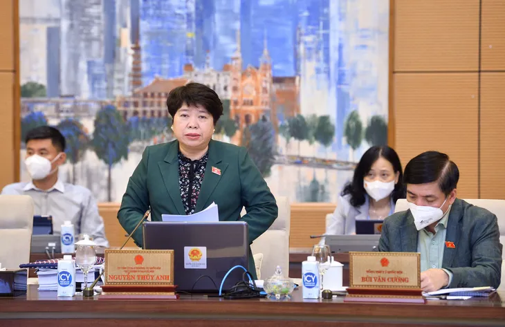 Bảo vệ người thầy thuốc trước nguy cơ vi phạm y đức, thương mại hóa chăm sóc y tế - Ảnh 2. Bảo vệ người thầy thuốc trước nguy cơ vi phạm y đức, thương mại hóa chăm sóc y tế - Ảnh 2.